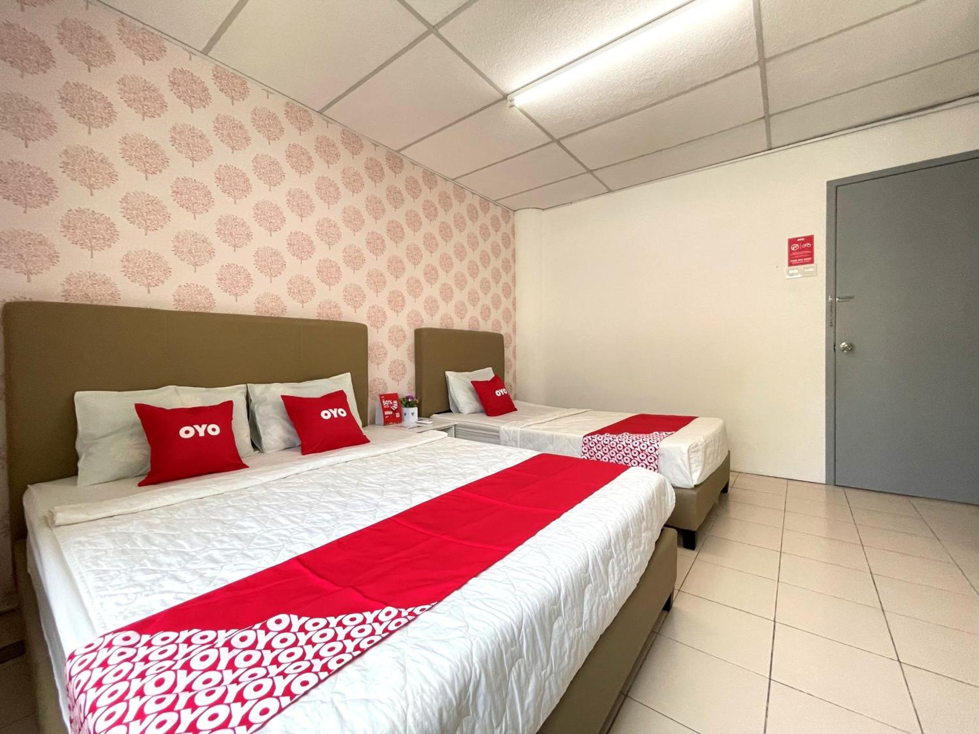 Oyo Home 90326 Wg Guest House George Town Extérieur photo